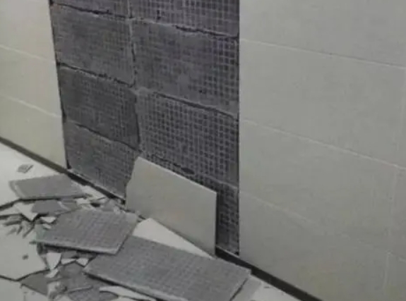 藤县瓷砖空鼓维修公司分享下藤县墙砖松动维修的知识